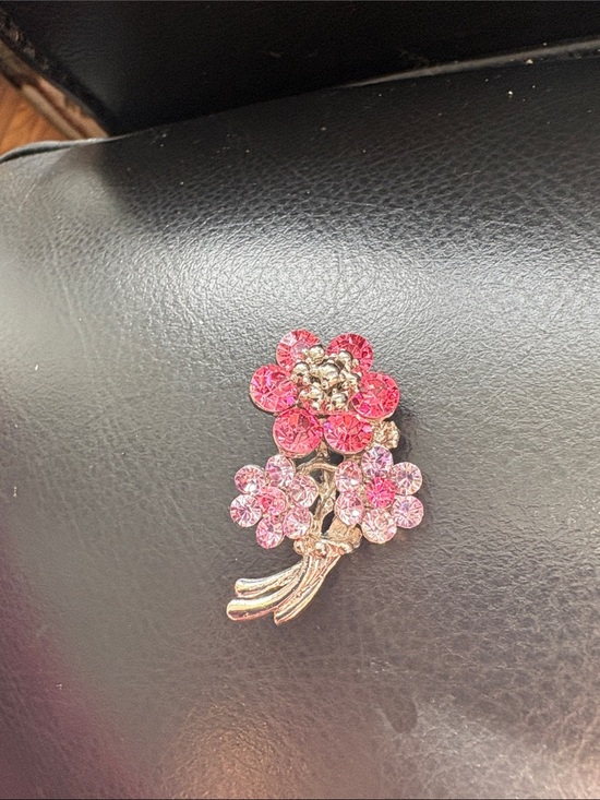 Jewelry - Vintage Pink And Purple Crystal Flower Brooch - Rare Find This Condition